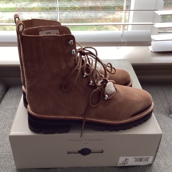 Marc Fisher LTD Izzie Genuine Shearling Lug Sole Boot (Women) 9.5M - Picture 10 of 12